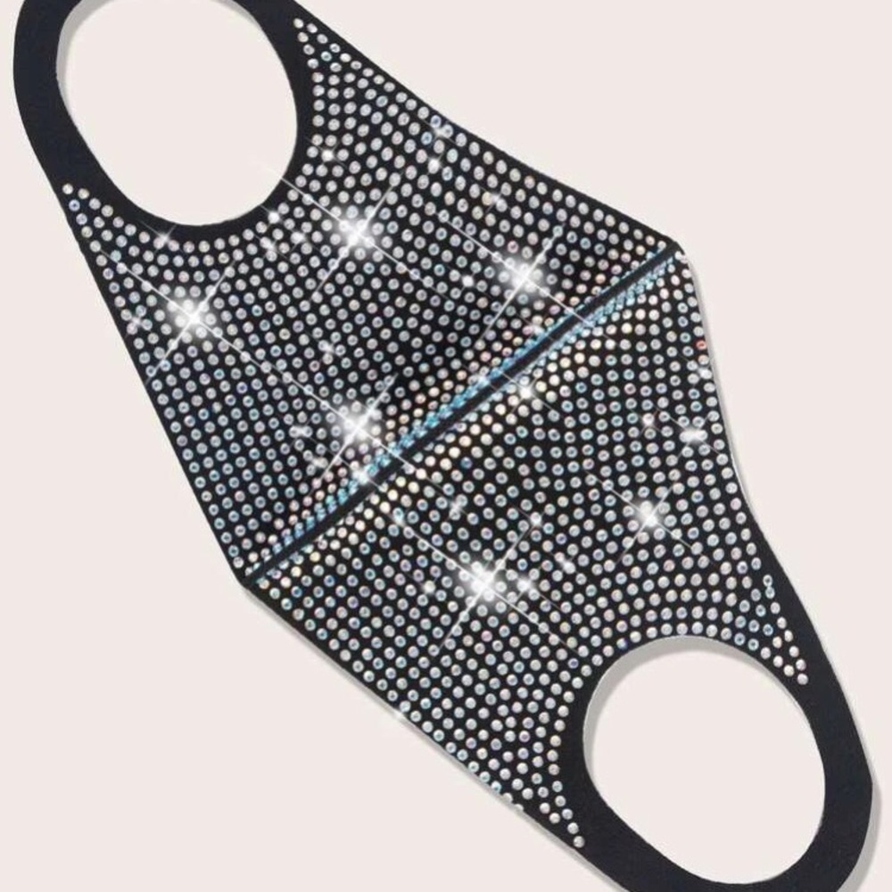 🎀 Stunning Rhinestone Pattern Premium Face Mask 🎀 - Picture 4 of 4